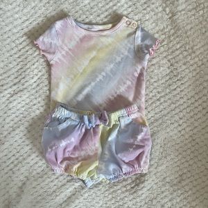 Tie Rye Onsie Short Set. 3-6 months. Girls.